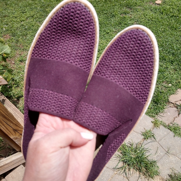 UGG Sammy Slip-on Sneaker Maroon - Picture 7 of 7